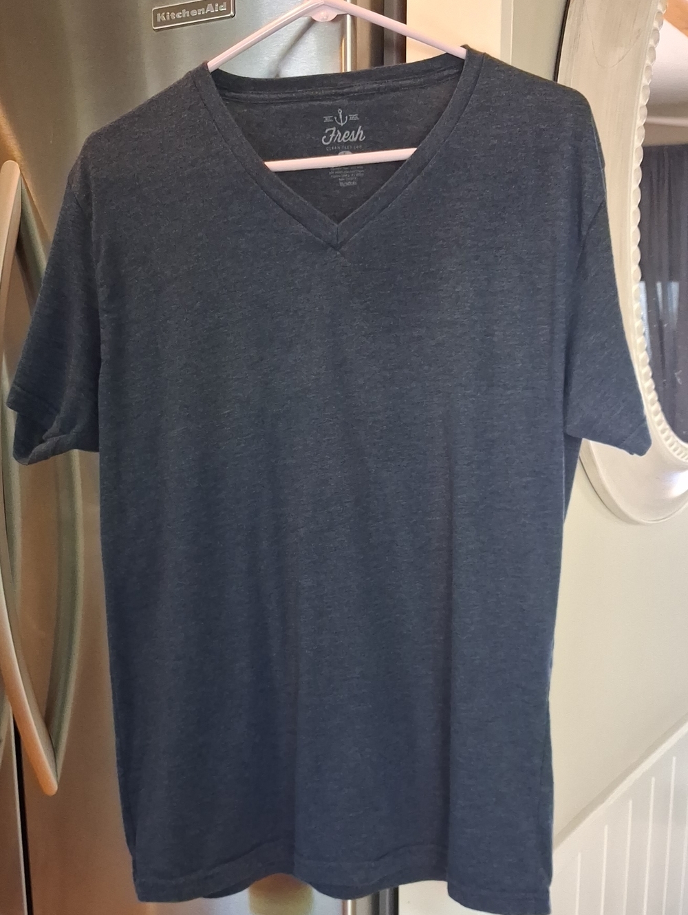 fresh Men’s V-Neck Tee — Navy Heather